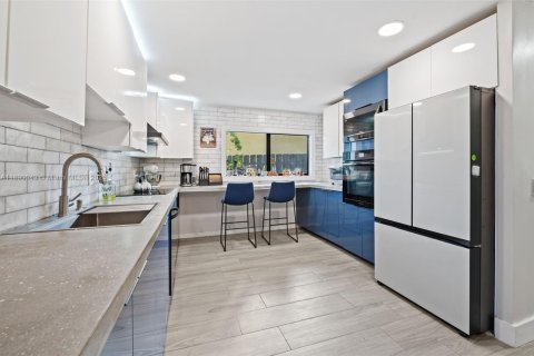 Villa ou maison à vendre à Miami, Floride: 3 chambres, 139.82 m2 № 1954052 - photo 7