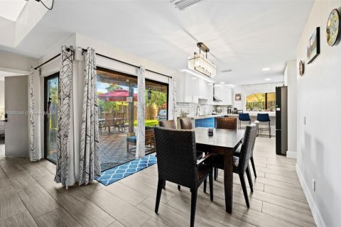 Villa ou maison à vendre à Miami, Floride: 3 chambres, 139.82 m2 № 1954052 - photo 8