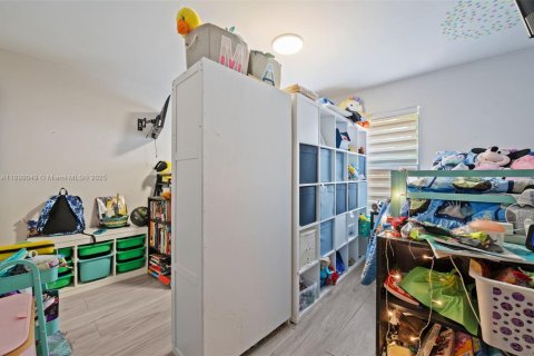 Villa ou maison à vendre à Miami, Floride: 3 chambres, 139.82 m2 № 1954052 - photo 18