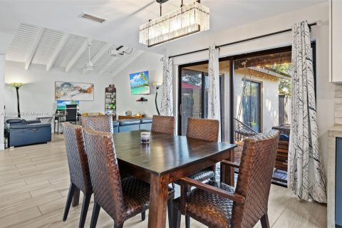 Villa ou maison à vendre à Miami, Floride: 3 chambres, 139.82 m2 № 1954052 - photo 10