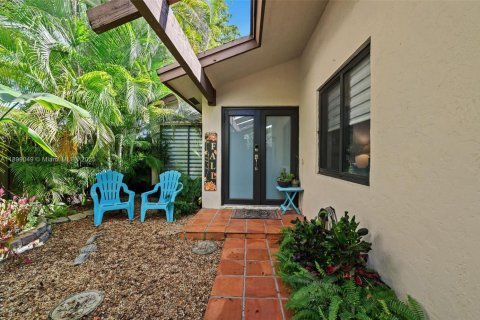 Villa ou maison à vendre à Miami, Floride: 3 chambres, 139.82 m2 № 1954052 - photo 2