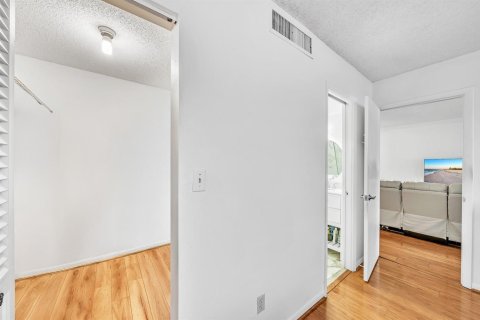 Copropriété à vendre à Tamarac, Floride: 2 chambres, 99.41 m2 № 2182807 - photo 4