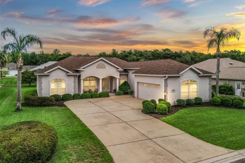 Casa en Summerfield, Florida 3 dormitorios, 180.69 m2 № 2215905