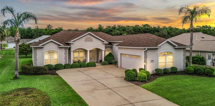 Villa ou maison à Summerfield, Floride 3 chambres, 180.69 m2 № 2215905