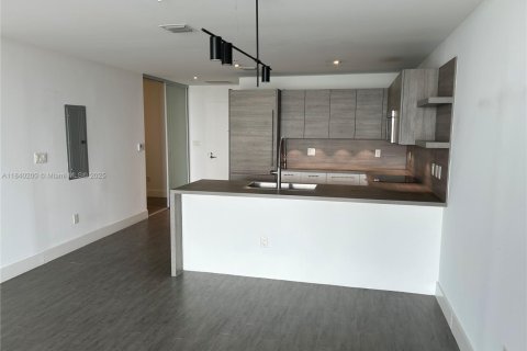 Купить кондоминиум в Санни-Айлс-Бич, Флорида 3 спальни, 144.28м2, № 1957729 - фото 14