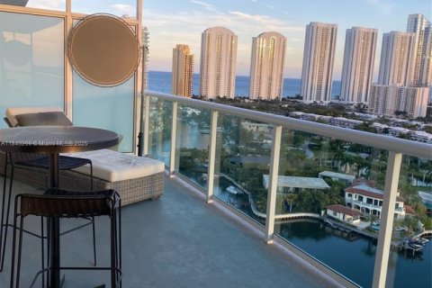 Купить кондоминиум в Санни-Айлс-Бич, Флорида 3 спальни, 144.28м2, № 1957729 - фото 4