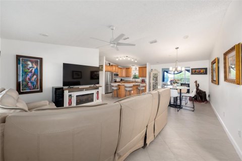 Villa ou maison à vendre à The Villages, Floride: 3 chambres, 141.86 m2 № 2214333 - photo 6