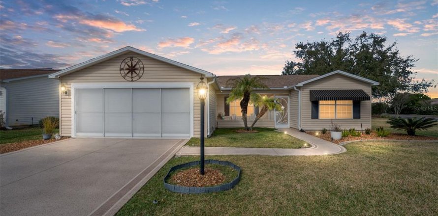 Villa ou maison à The Villages, Floride 3 chambres, 141.86 m2 № 2214333