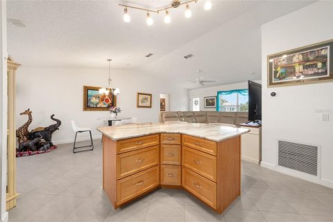 Villa ou maison à vendre à The Villages, Floride: 3 chambres, 141.86 m2 № 2214333 - photo 14