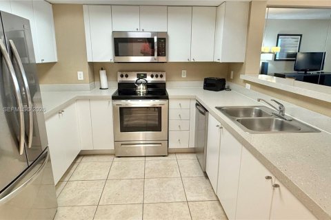 Купить кондоминиум в Санни-Айлс-Бич, Флорида 1 спальня, 89.19м2, № 2054093 - фото 7