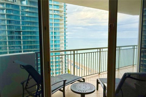 Купить кондоминиум в Санни-Айлс-Бич, Флорида 1 спальня, 89.19м2, № 2054093 - фото 18