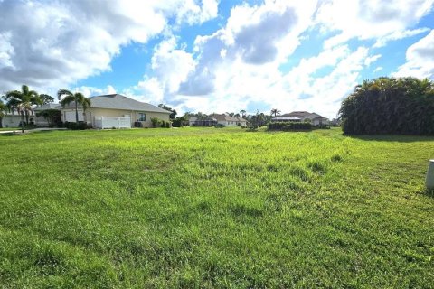 Terreno en venta en Rotonda, Florida № 2101409 - foto 4