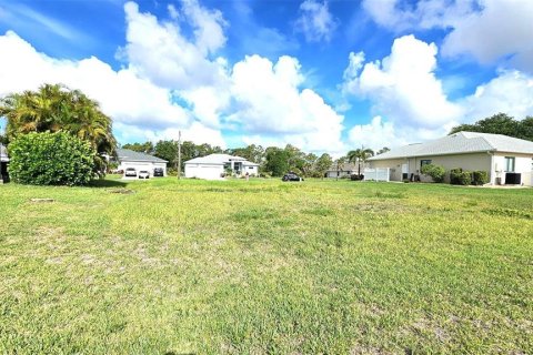 Terreno en venta en Rotonda, Florida № 2101409 - foto 5