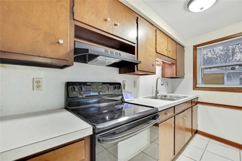 House in Hudson, Florida 2 bedrooms, 86.4 sq.m. № 2122310 - photo 12