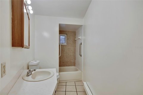 House in Hudson, Florida 2 bedrooms, 86.4 sq.m. № 2122310 - photo 19