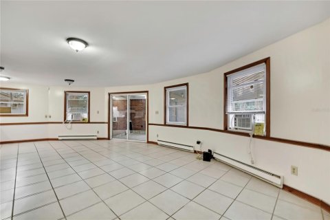House in Hudson, Florida 2 bedrooms, 86.4 sq.m. № 2122310 - photo 8