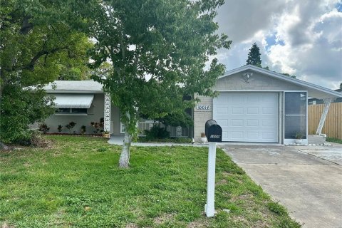 Casa en venta en Port Richey, Florida, 2 dormitorios, 114.08 m2 № 1743228 - foto 1