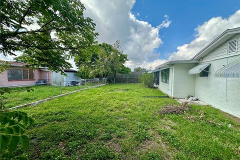 Casa en venta en Port Richey, Florida, 2 dormitorios, 114.08 m2 № 1743228 - foto 19