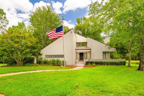 Casa en venta en De Funiak Springs, Florida, 4 dormitorios, 293.2 m2 № 589893 - foto 1