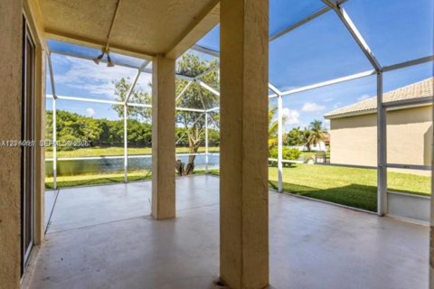 Casa en alquiler en Weston, Florida, 4 dormitorios, 193.05 m2 № 2076386 - foto 7