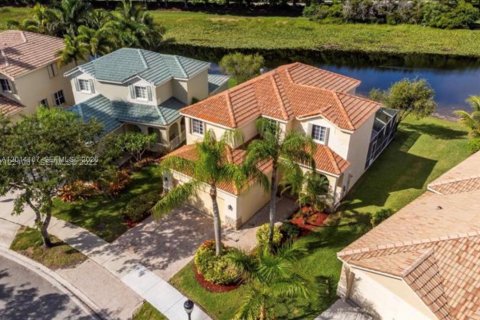 Casa en Weston, Florida 4 dormitorios, 193.05 m2 № 2076386