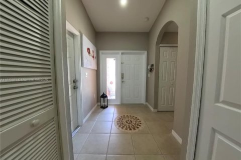 House in Homestead, Florida 3 bedrooms, 145.39 sq.m. № 1836548 - photo 8