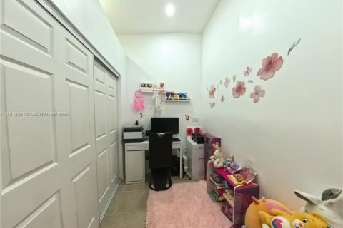 House in Homestead, Florida 3 bedrooms, 145.39 sq.m. № 1836548 - photo 27