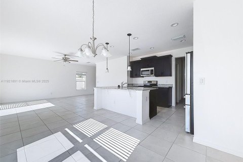 Casa en venta en Davenport, Florida, 4 dormitorios № 2061437 - foto 29