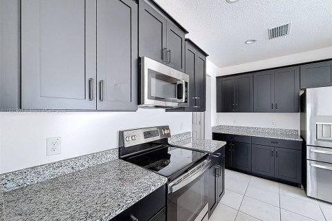 Casa en venta en Davenport, Florida, 4 dormitorios № 2061437 - foto 26