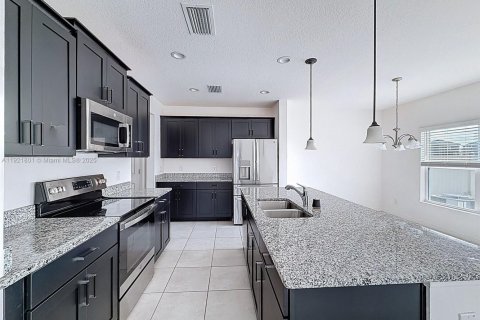 Casa en venta en Davenport, Florida, 4 dormitorios № 2061437 - foto 28