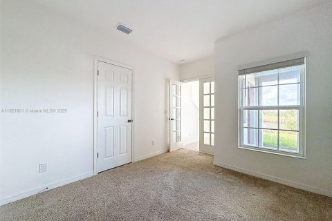 Casa en venta en Davenport, Florida, 4 dormitorios № 2061437 - foto 18