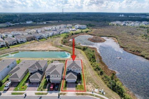 Casa en venta en Davenport, Florida, 4 dormitorios № 2061437 - foto 8