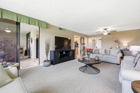Condominio en venta en Palm Beach Gardens, Florida, 2 dormitorios, 119.57 m2 № 2177070 - foto 5