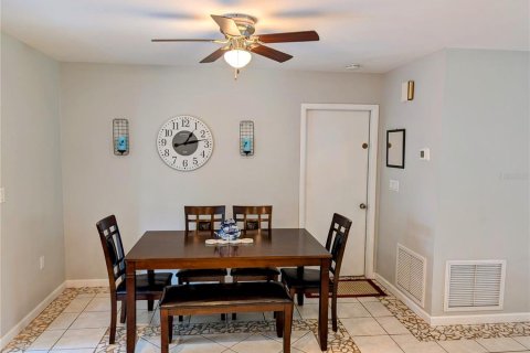 House in Sarasota, Florida 3 bedrooms, 135.64 sq.m. № 1803376 - photo 12