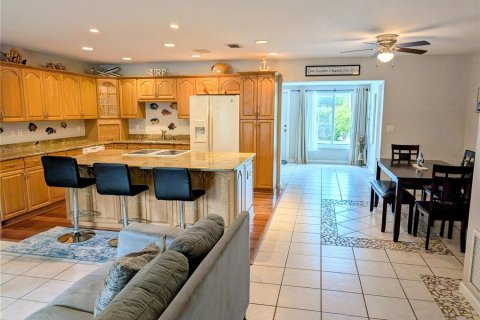 House in Sarasota, Florida 3 bedrooms, 135.64 sq.m. № 1803376 - photo 6