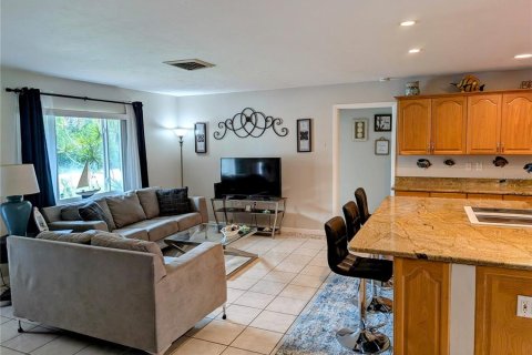 House in Sarasota, Florida 3 bedrooms, 135.64 sq.m. № 1803376 - photo 11
