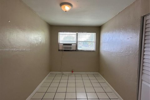Apartment in Hollywood, Florida 1 bedroom, 405.61 sq.m. № 1950742 - photo 8