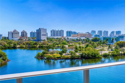 Купить кондоминиум в Форт-Лодердейл, Флорида 3 спальни, 225.01м2, № 1948194 - фото 16