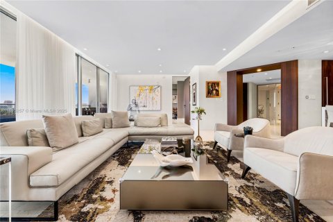 Купить кондоминиум в Форт-Лодердейл, Флорида 3 спальни, 225.01м2, № 1948194 - фото 20