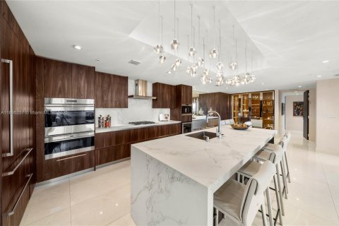 Купить кондоминиум в Форт-Лодердейл, Флорида 3 спальни, 225.01м2, № 1948194 - фото 26