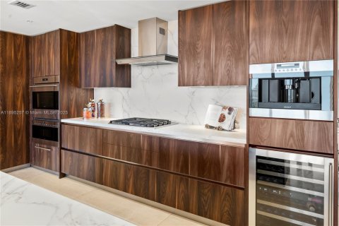 Купить кондоминиум в Форт-Лодердейл, Флорида 3 спальни, 225.01м2, № 1948194 - фото 28