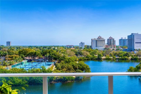 Купить кондоминиум в Форт-Лодердейл, Флорида 3 спальни, 225.01м2, № 1948194 - фото 15