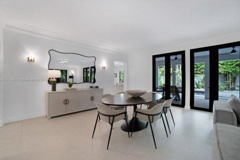Купить виллу или дом в Майами-Бич, Флорида 5 спален, 379.41м2, № 1970689 - фото 11
