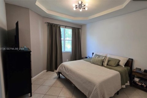 Touwnhouse à vendre à Homestead, Floride: 3 chambres, 146.04 m2 № 2426751 - photo 11