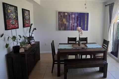 Touwnhouse à vendre à Homestead, Floride: 3 chambres, 146.04 m2 № 2426751 - photo 14