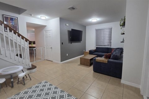 Touwnhouse à vendre à Homestead, Floride: 3 chambres, 146.04 m2 № 2426751 - photo 8