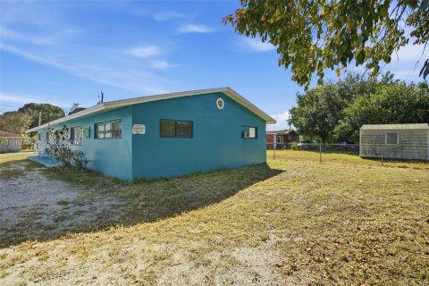 Villa ou maison à louer à St. Lucie, Floride: 3 chambres, 91.04 m2 № 2027822 - photo 15