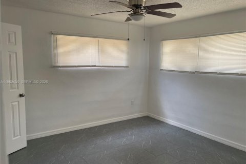 Villa ou maison à louer à St. Lucie, Floride: 3 chambres, 91.04 m2 № 2027822 - photo 10