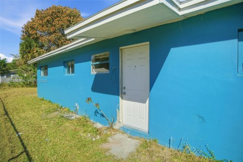 Villa ou maison à louer à St. Lucie, Floride: 3 chambres, 91.04 m2 № 2027822 - photo 16