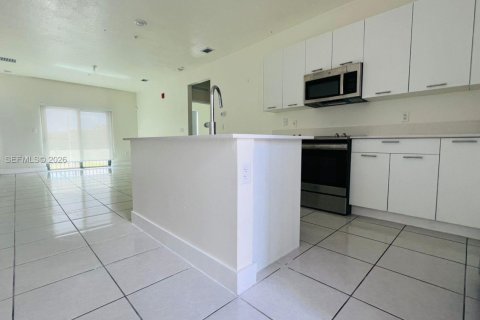 Купить кондоминиум в Дорал, Флорида 3 спальни, 104.42м2, № 2044336 - фото 8